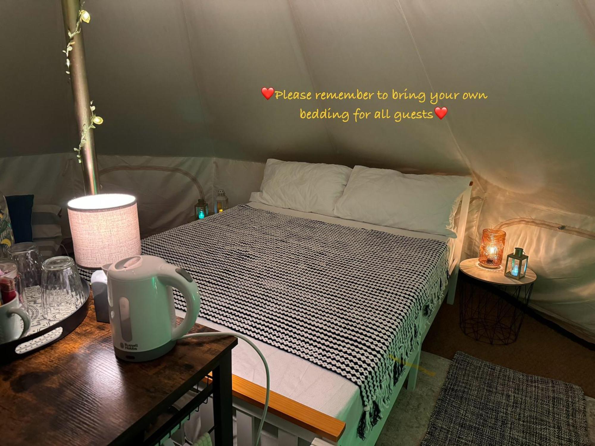 Spacious Bell Tent At Herigerbi Park Lincolnshire Villa Грантъм Екстериор снимка